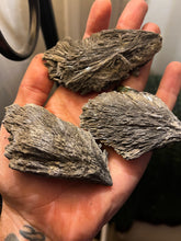Load image into Gallery viewer, Black Kyanite (Individual By Gram)